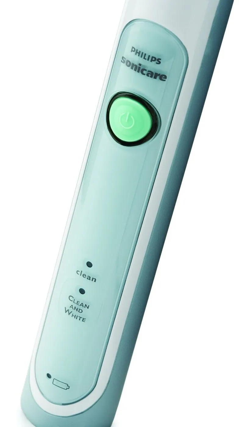 Электрическая зубная щетка Philips Sonicare HealthyWhite HX6711 в Москве и Московской области от магазина Ammina