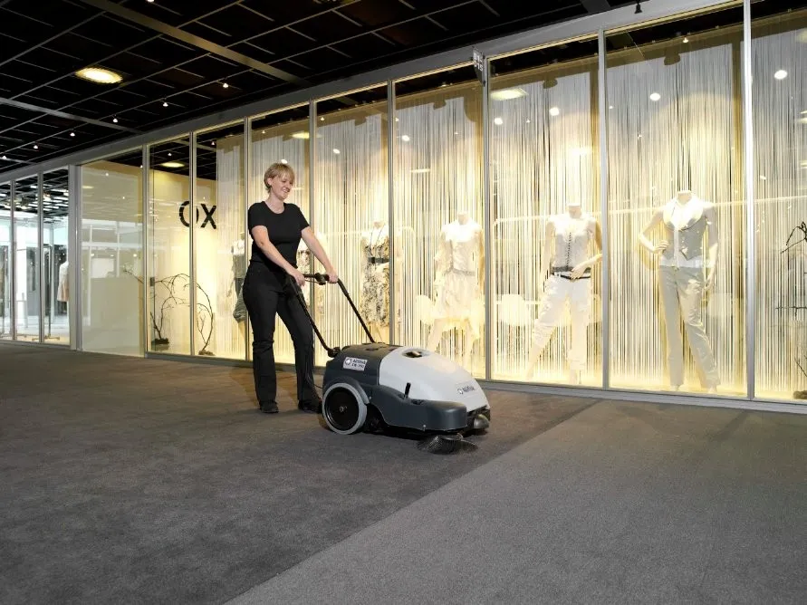 Уборочная машина Nilfisk SW 750 в Москве и Московской области от магазина Ammina