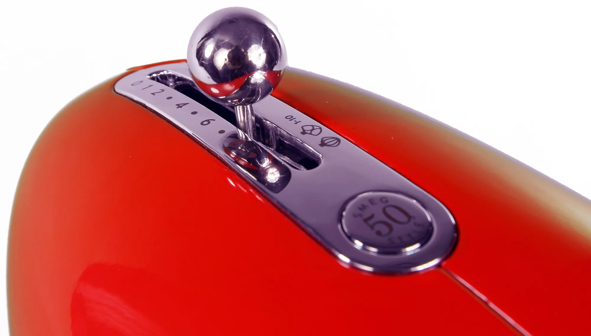 Кухонный комбайн Smeg SMF01 в Москве и Московской области от магазина Ammina